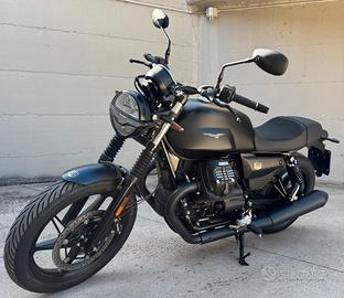 moto guzzi V7 Stone