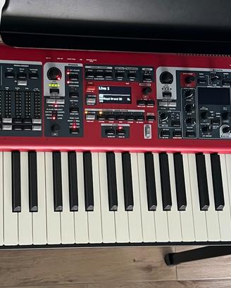 Nord stage 3 76hp + custodia con ruote