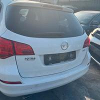 Portellone posteriore /baule Opel astra J Anno 201