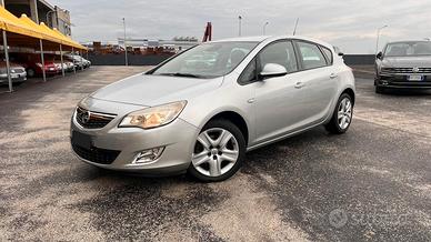 Opel Astra 1.7 CDTI 110CV 5 porte Cosmo