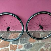 Ruote Shimano RS11 per bici da corsa