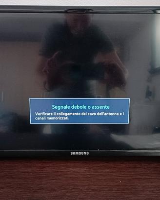 TV Samsung UE26EH4000
