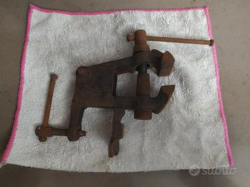 morsa da tavolo vecchio utensile 