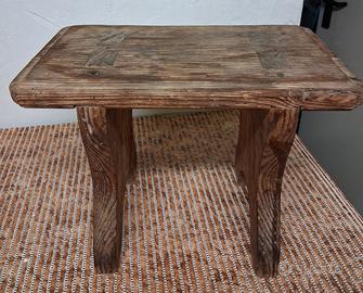 sgabello in legno vintage 