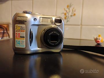 Nikon Coolpix 2100 con compact flash 
