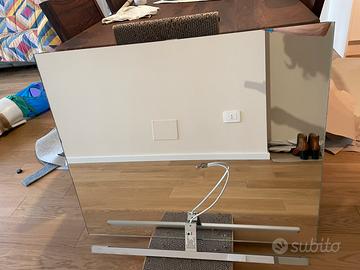 Specchio da bagno con luce integrata 90x75cm