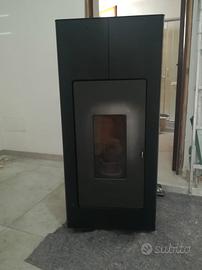 Stufa a pellet Hydro Eva Stampaggi "Ilaria" 18 kw