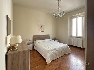 Posto letto in camera matrimoniale