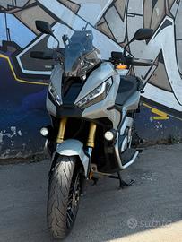 X ADV 750 zero sinistri