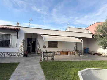 Splendida Villa Indipendente con Giardino e Rustic