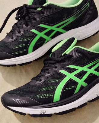 Asics running numero 42