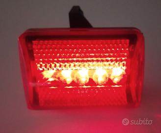 LUCE POSTERIORE ROSSA DIVERSI EFFETTI X BICI