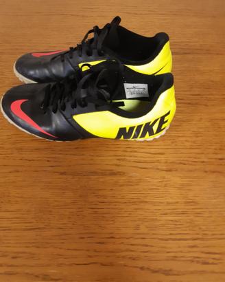 scarpe da futsal. 