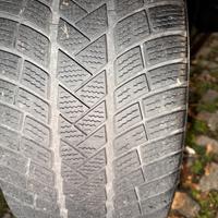 Gomme invernali 235 35 19