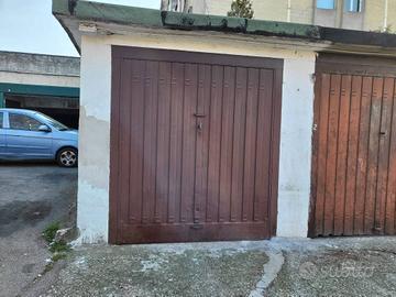 Box / Garage di 16 m² a Solaro