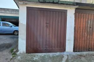 Box / Garage di 16 m² a Solaro