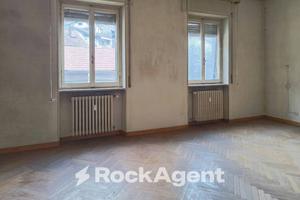 SPAZIOSO APPARTAMENTO IN CENTRO A COGGIOLA