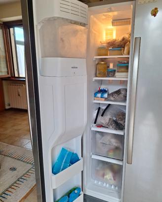 Frigo congelatore  side by side della Whirpool