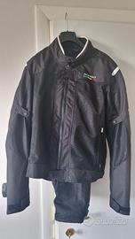 Giacca e pantaloni da moto