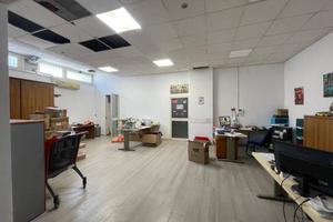 Magazzino 850mq in via Ammiraglio Rizzo