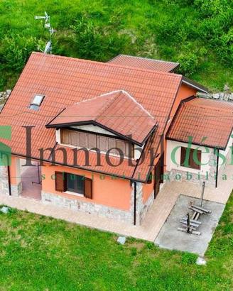 Villa di 145 m² con più di 5 locali a Potenza