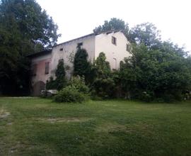 Cascina con terreno