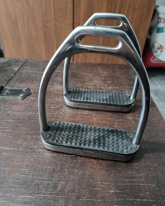 Staffe in metallo  con panca in gomma per Cavalli 