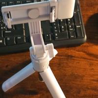 Bastone selfie smartphone con flash integrato