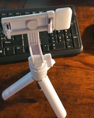 Bastone selfie smartphone con flash integrato