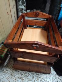 Culla a dondolo in legno  