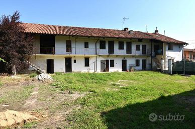 CASA SEMINDIPENDENTE A TRANA