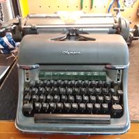 macchina da scrivere olimpia