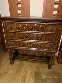 Cassettiera in legno