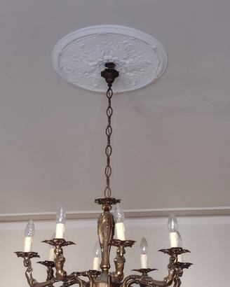 Lampadario vintage in metallo 8 luci e 2 applique