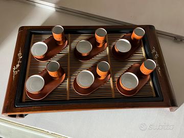 Servizio da te cinese con vassoio.