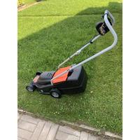 Rasaerba Oleo-Mac elettrico per piccoli giardini