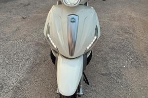 Beverly 350
