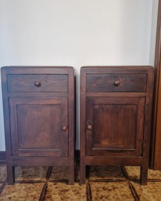 Comodini in legno con marmo grigio