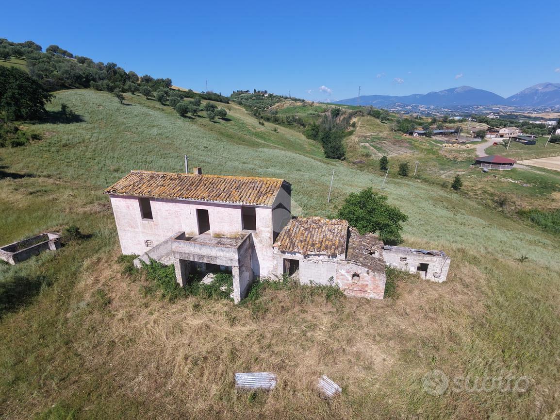 TERRENO A CASTELLALTO - Vista 3
