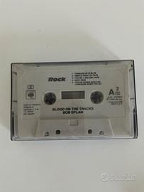 n.2 musicassette Bob Dylan e Guccini