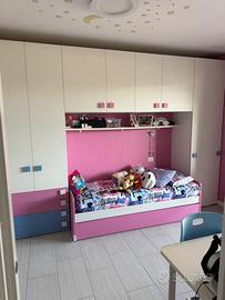 Mobili camera ragazzo-ragazza