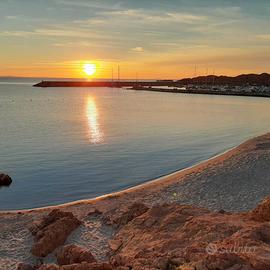 Isola Rossa trilo 7 posti vicino alle spiagge