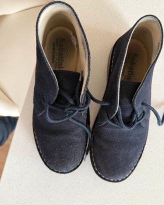 Polacchini scamosciati tipo Clarks