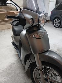 Scarabeo 250 cc (motore piaggio)