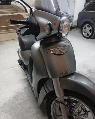 Scarabeo 250 cc (motore piaggio)