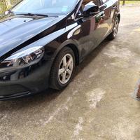 Volvo V40 D2 del 2013 nera.