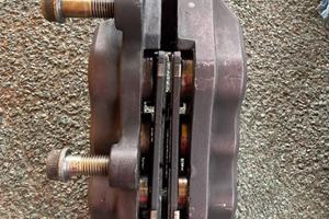 Pinze e forcelle originali Brutale 910 MvAgusta