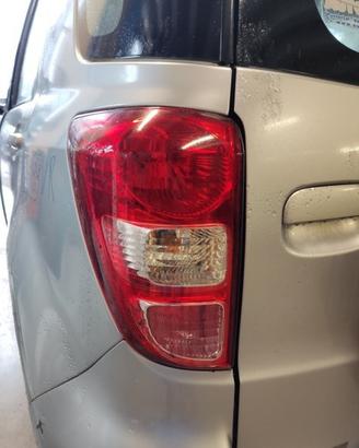 Fanale post sx DAIHATSU TERIOS del 2001