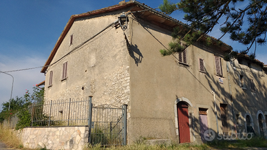 Immobile su tre piani