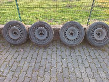 Pneumatici invernali 205/55 R 16 (cerchio 5 fori)